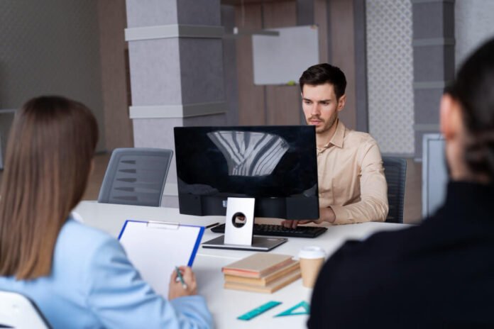 6 Best AI-Powered Applicant Tracking Systems for Smarter Hiring 6 Best AI-Powered Applicant Tracking Systems for Smarter Hiring
